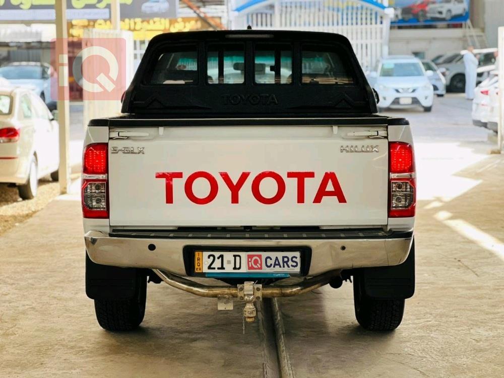 تويوتا هايلوكس